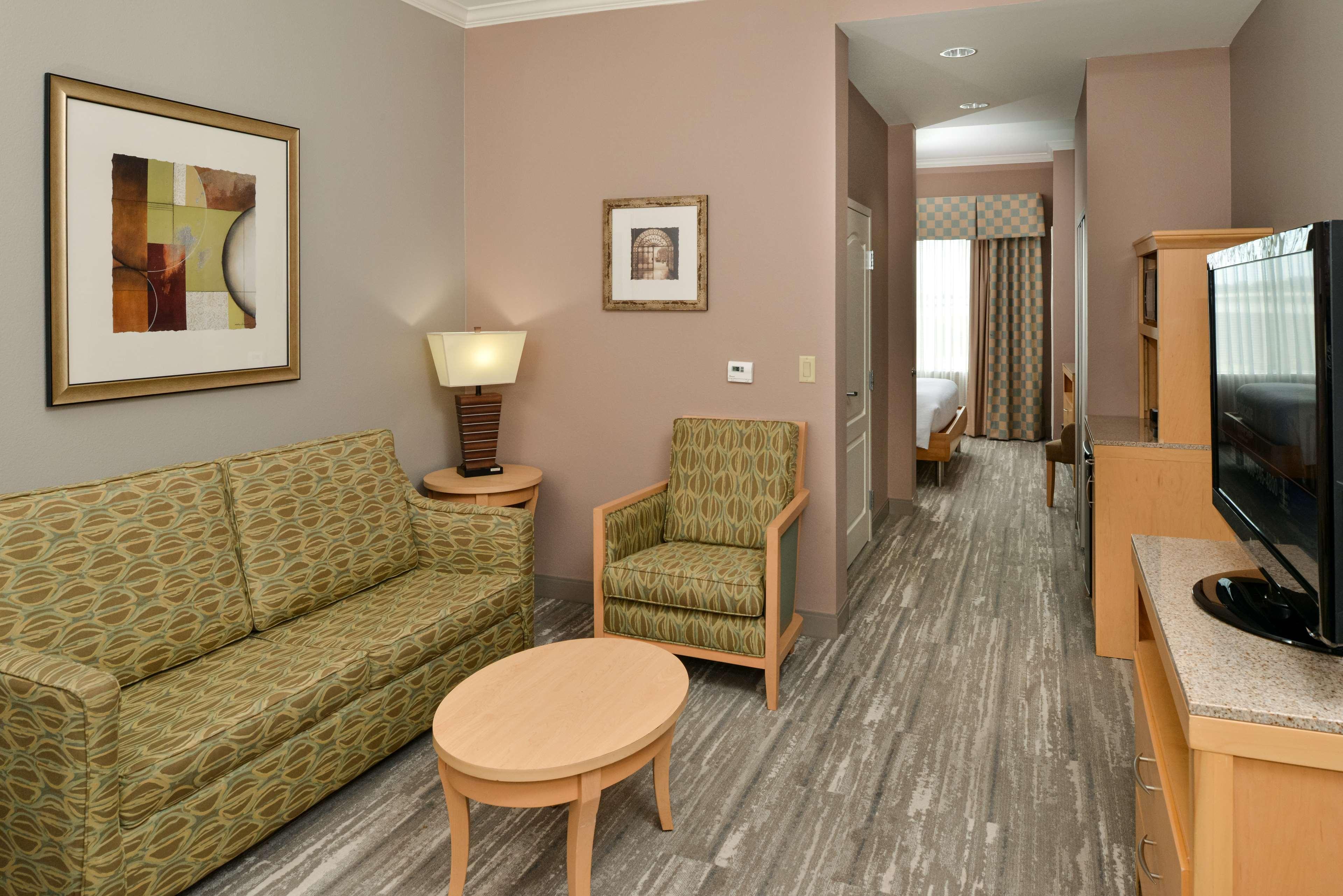 Hilton Garden Inn דנטון מראה חיצוני תמונה