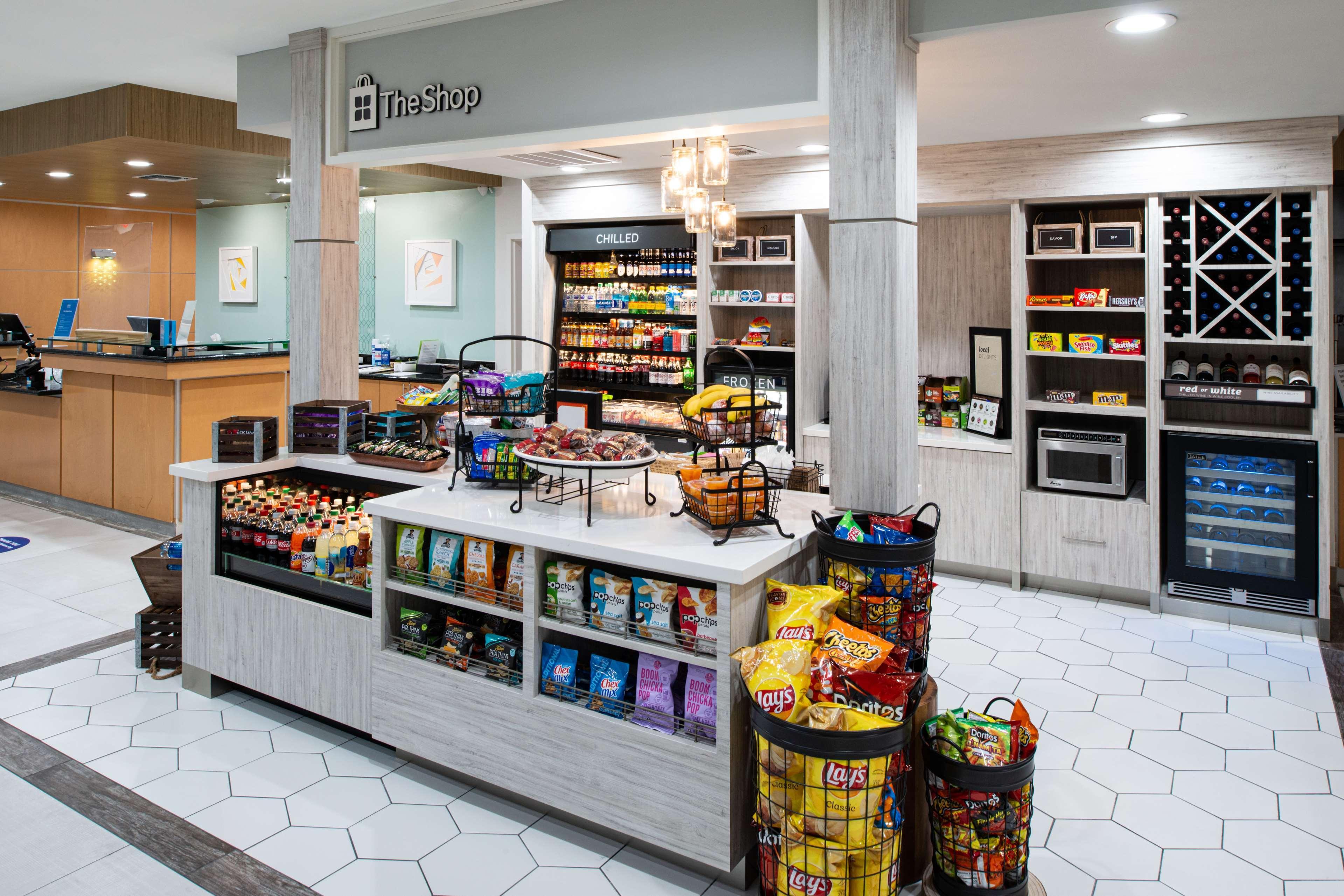 Hilton Garden Inn דנטון מראה חיצוני תמונה