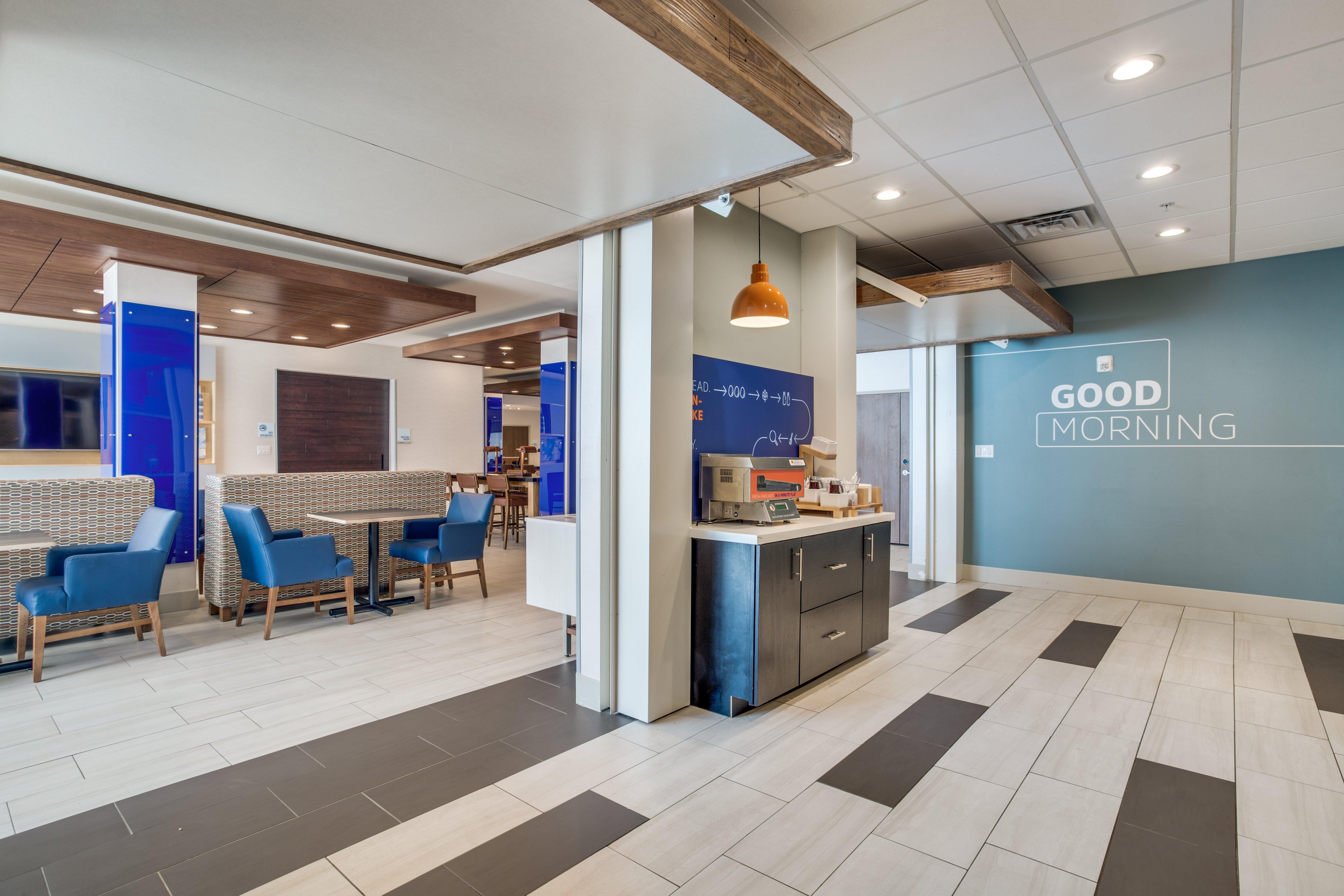 Hilton Garden Inn דנטון מראה חיצוני תמונה