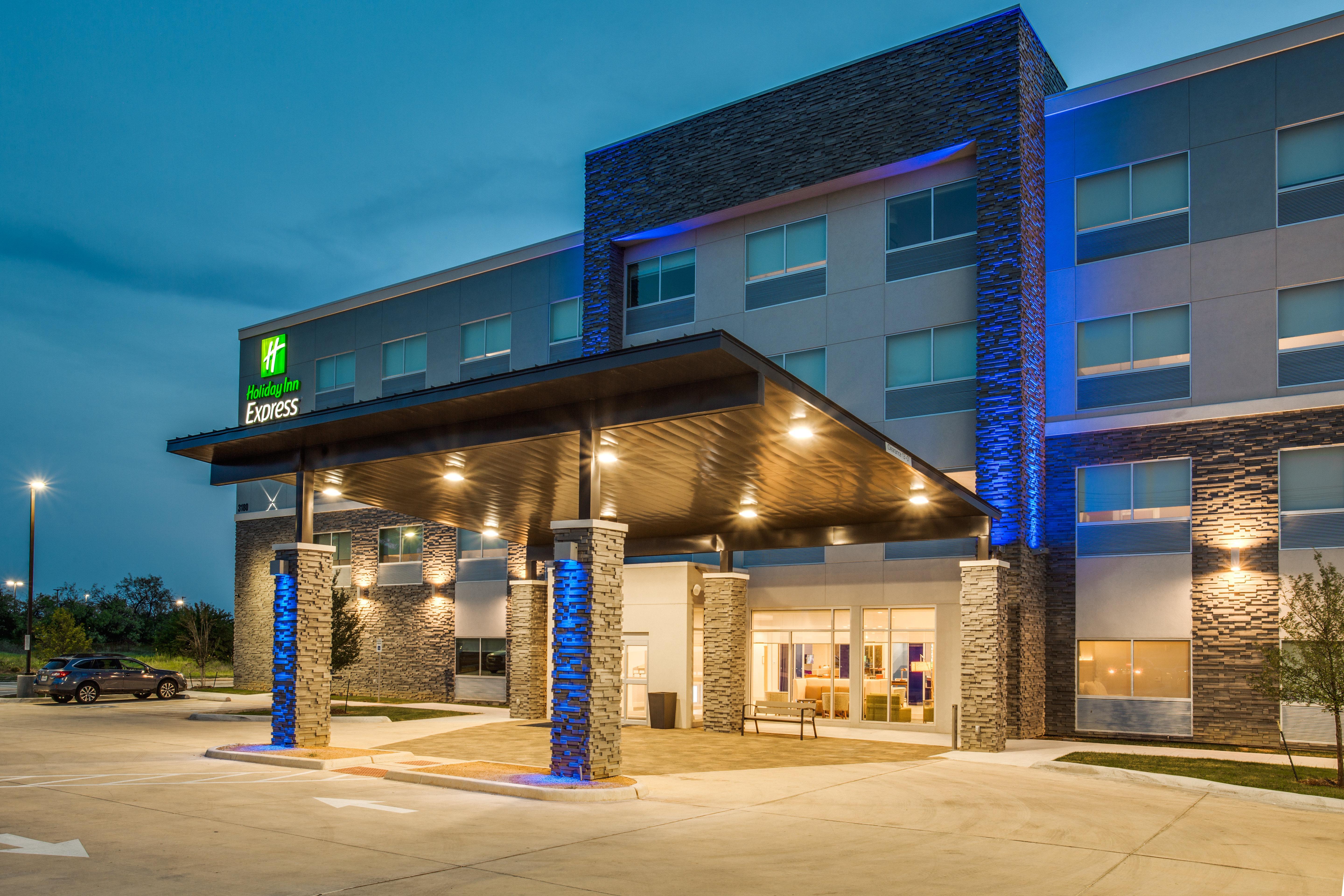 Hilton Garden Inn דנטון מראה חיצוני תמונה