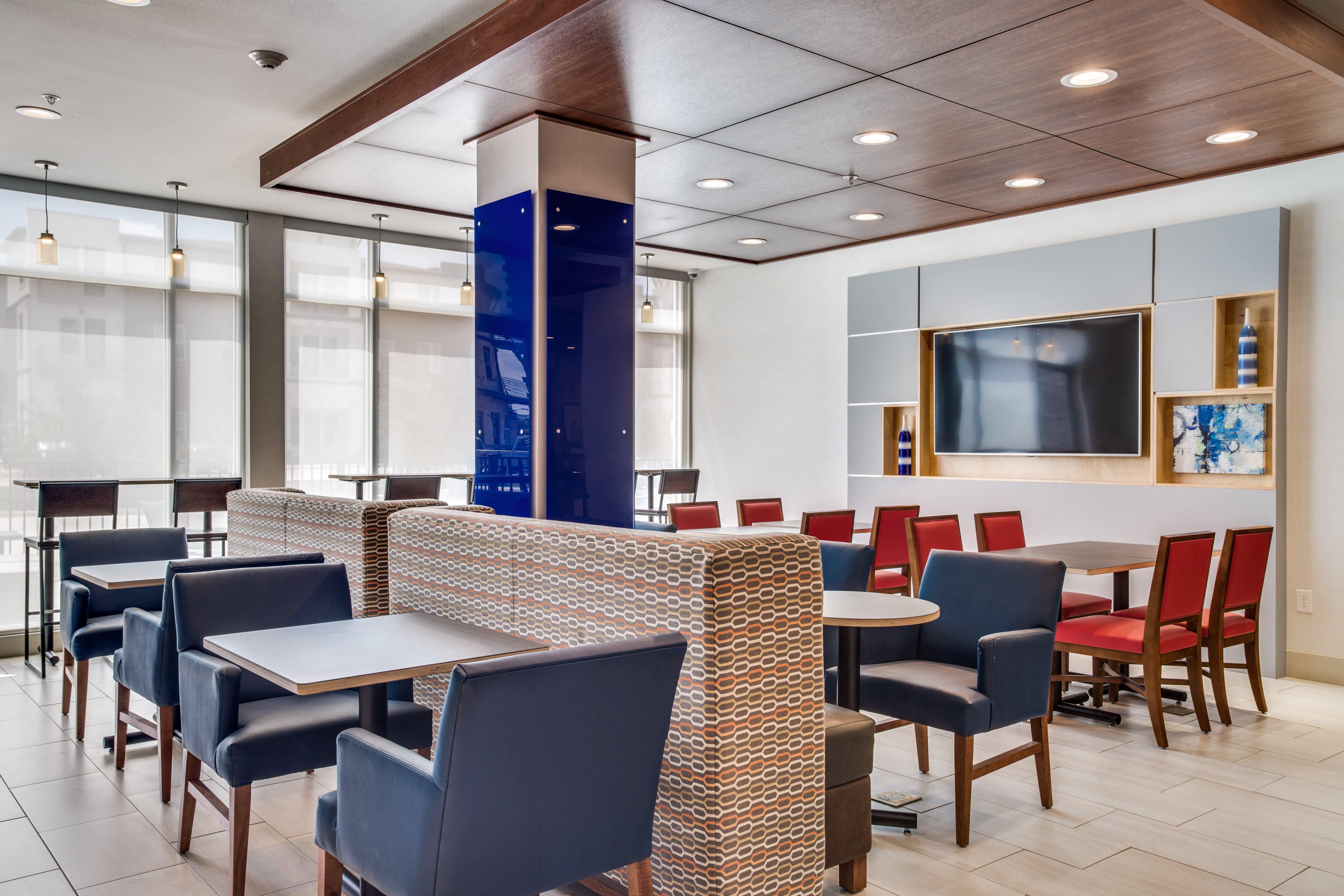 Hilton Garden Inn דנטון מראה חיצוני תמונה