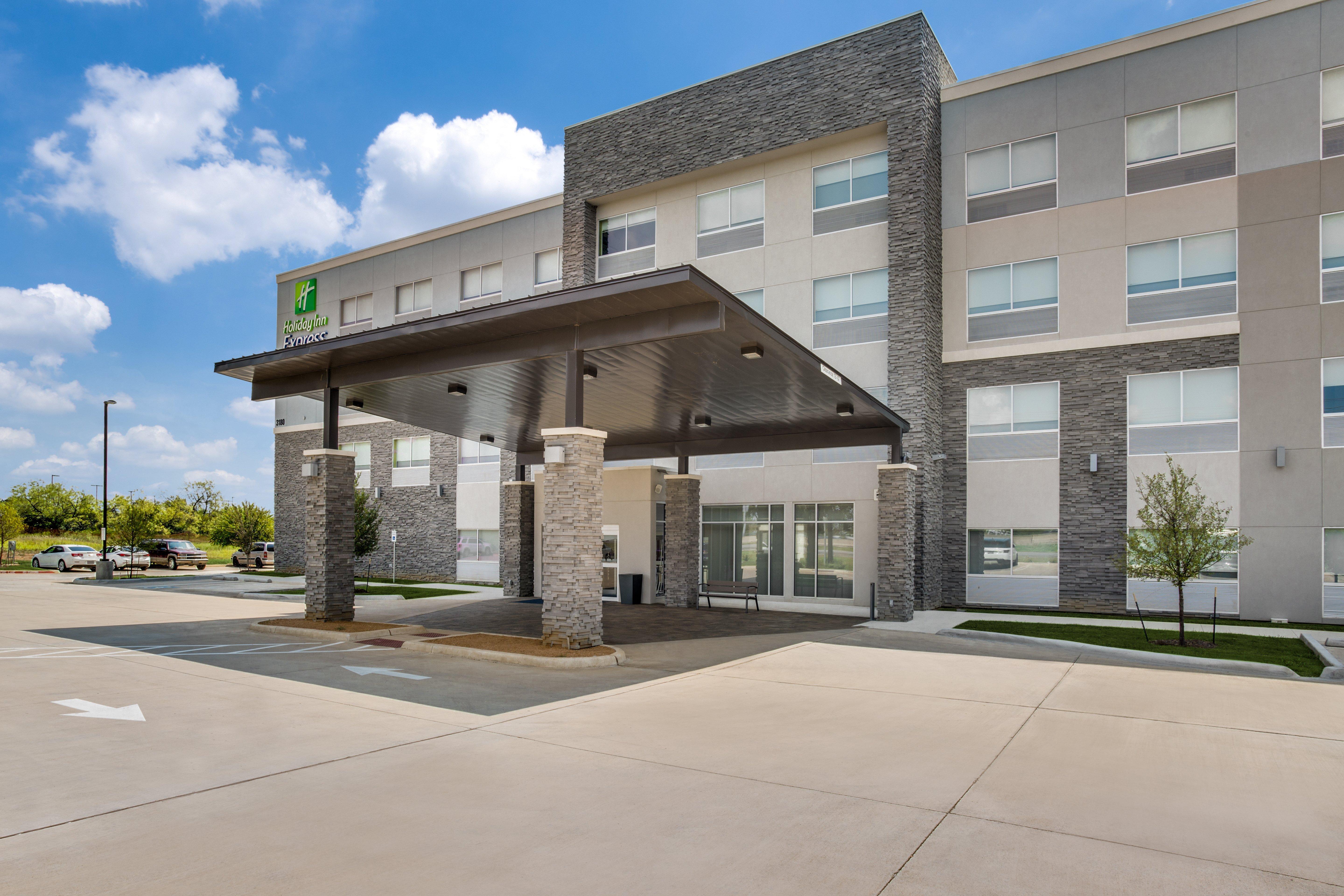 Hilton Garden Inn דנטון מראה חיצוני תמונה