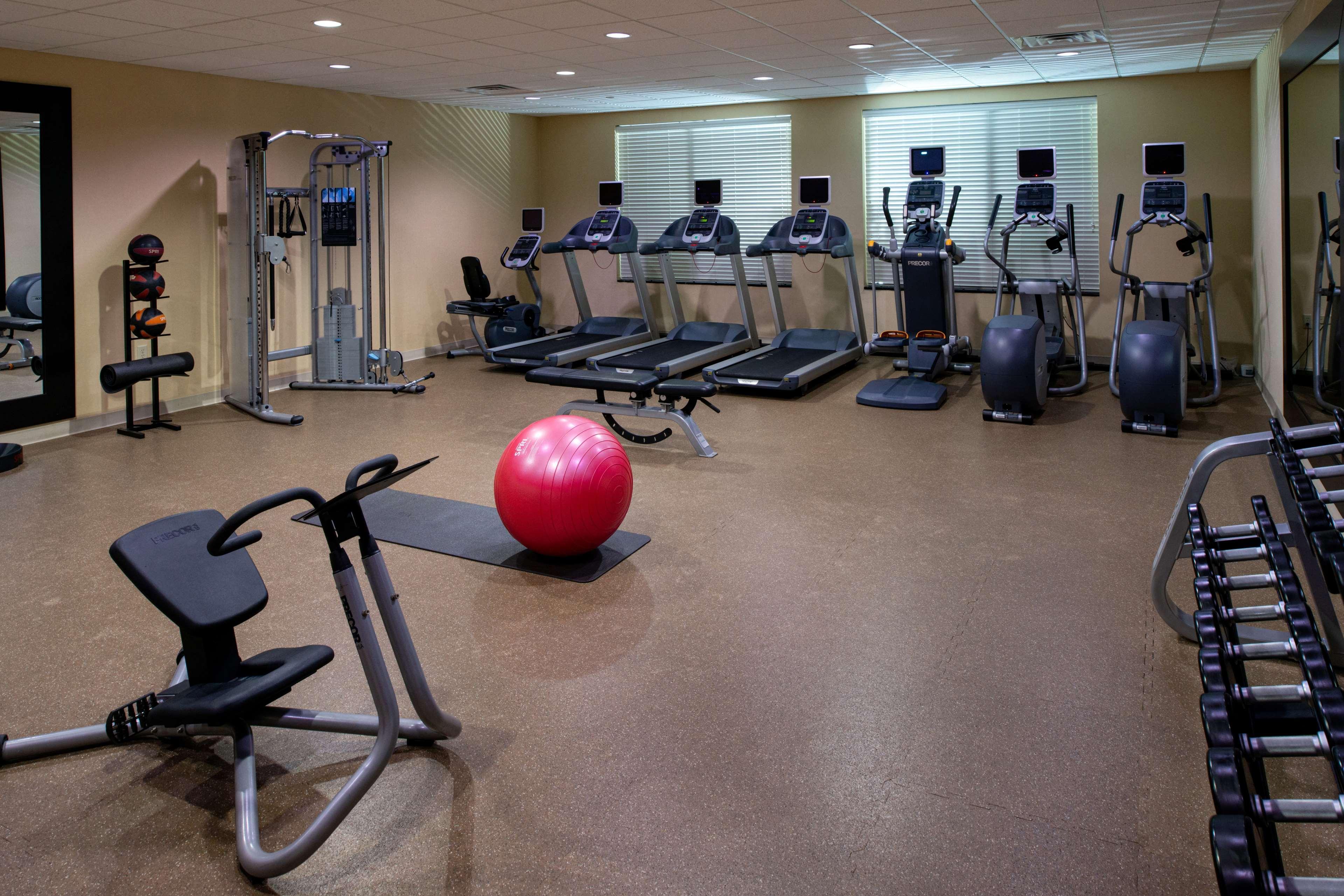 Hilton Garden Inn דנטון מראה חיצוני תמונה