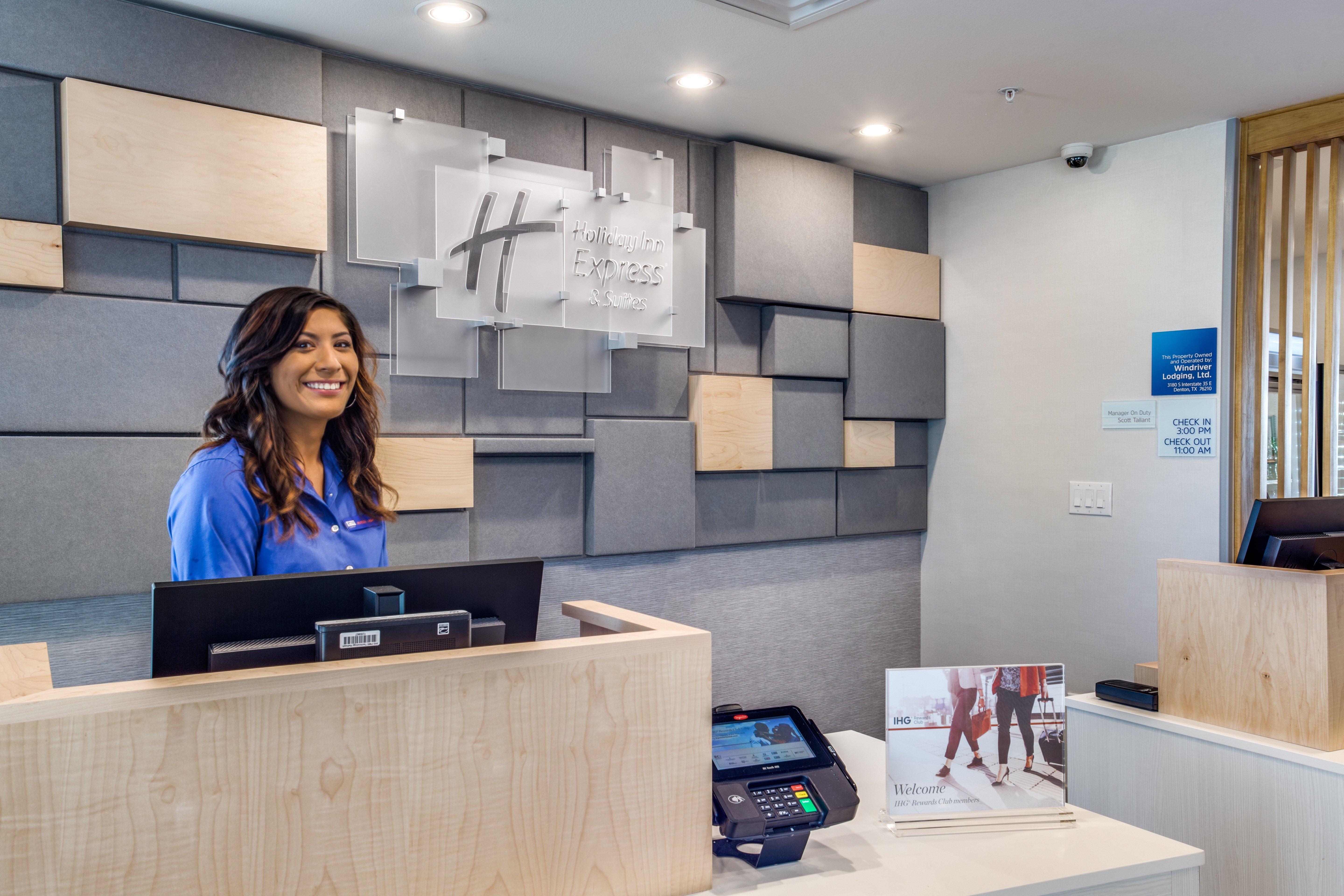 Hilton Garden Inn דנטון מראה חיצוני תמונה