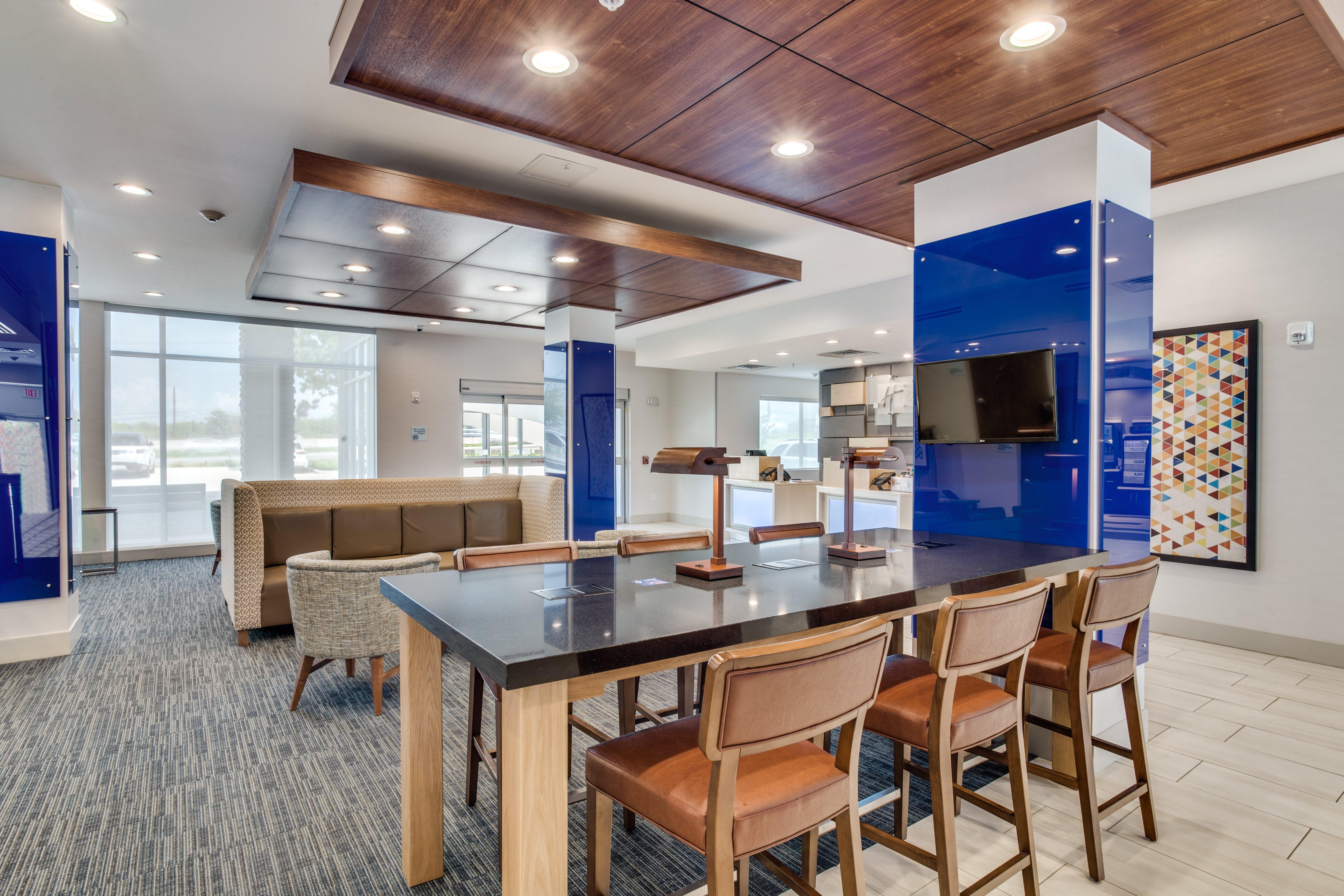 Hilton Garden Inn דנטון מראה חיצוני תמונה