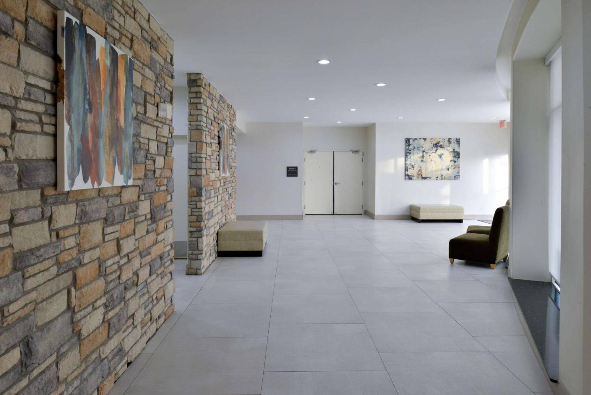 Hilton Garden Inn דנטון מראה חיצוני תמונה