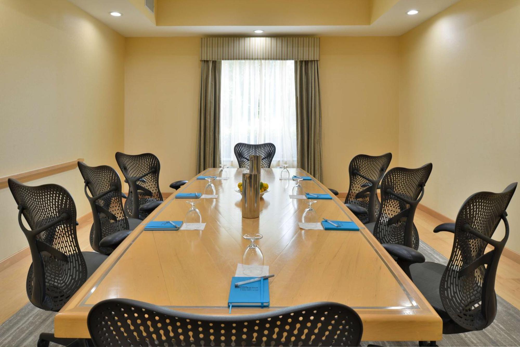 Hilton Garden Inn דנטון מראה חיצוני תמונה