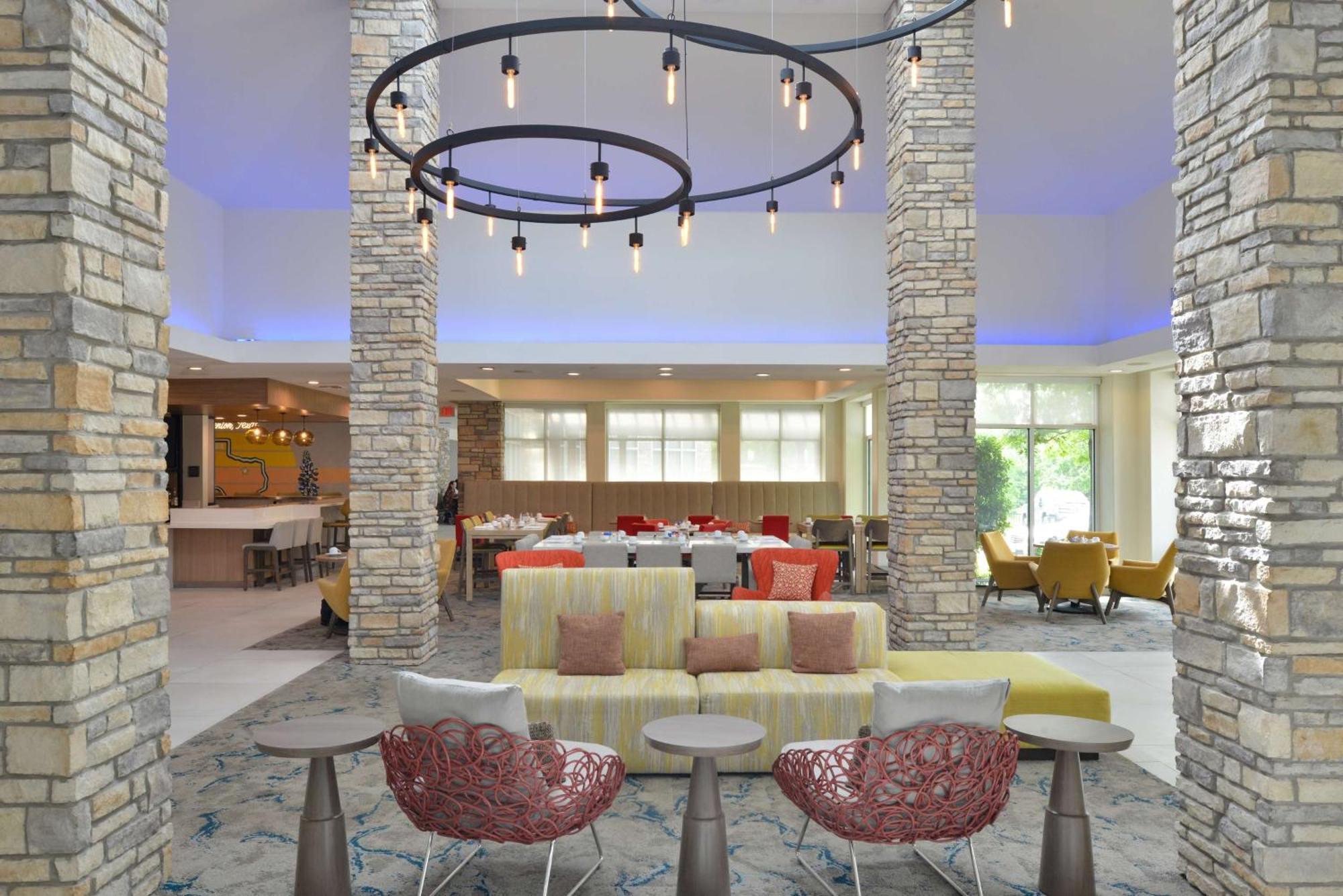 Hilton Garden Inn דנטון מראה חיצוני תמונה