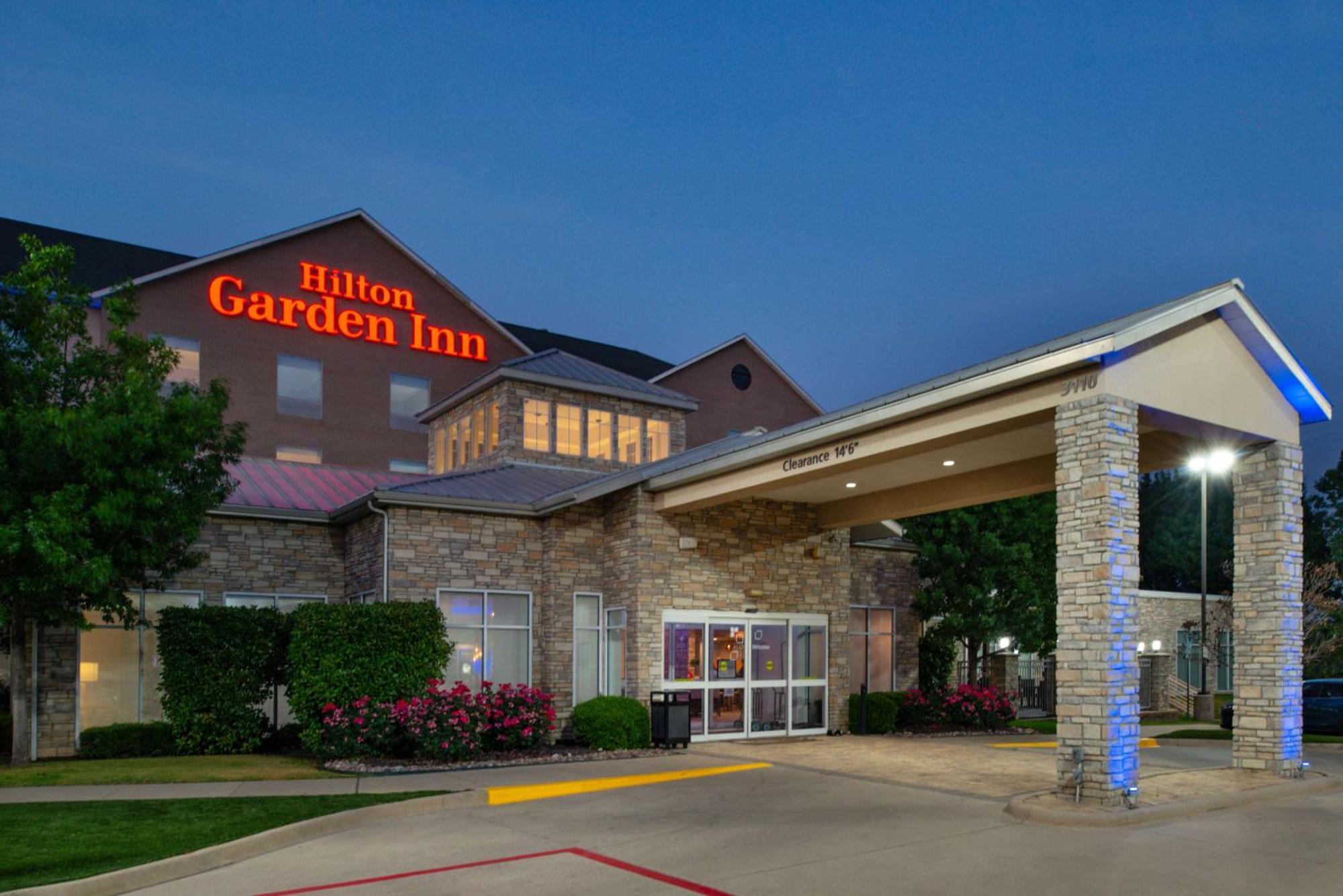 Hilton Garden Inn דנטון מראה חיצוני תמונה