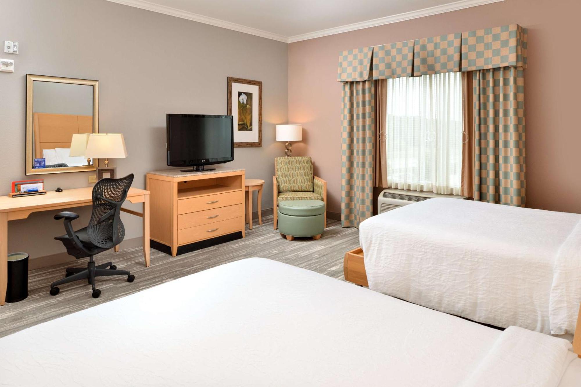 Hilton Garden Inn דנטון מראה חיצוני תמונה